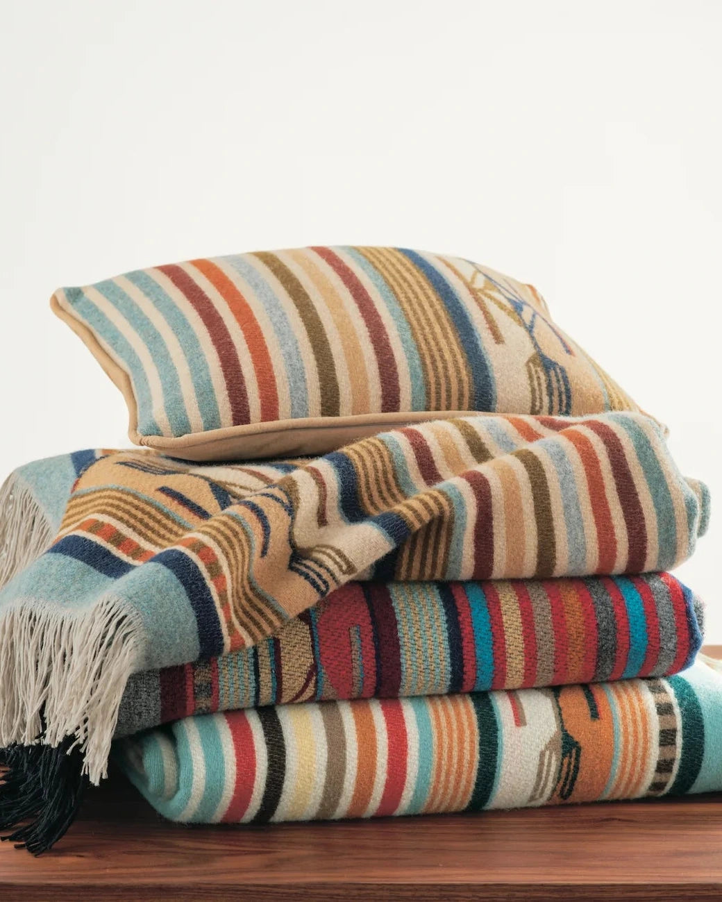 Pendleton - Chimayo Coral Jacquard Fringed Throw Blanket