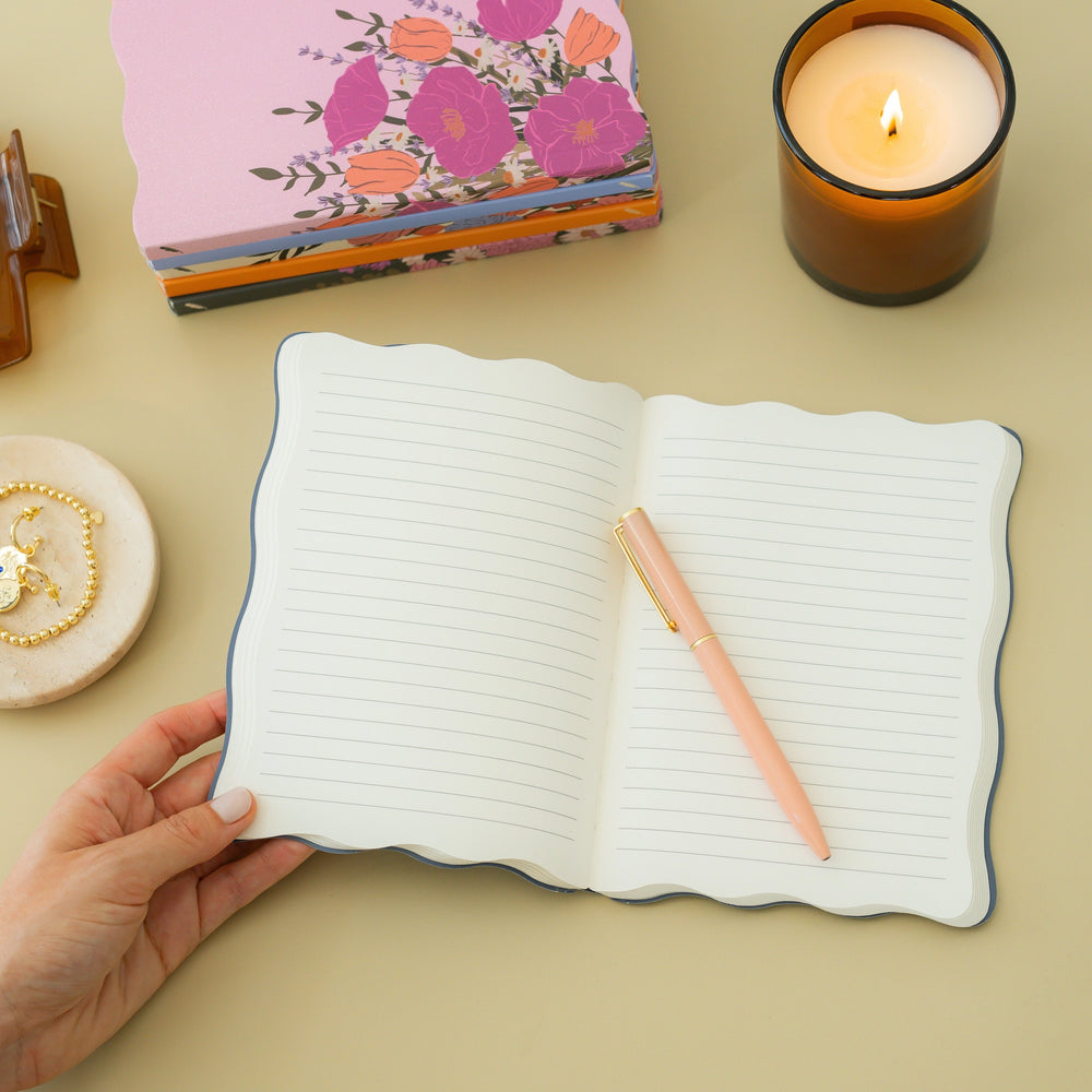 Daffodil & Dahlia Botanical Journal