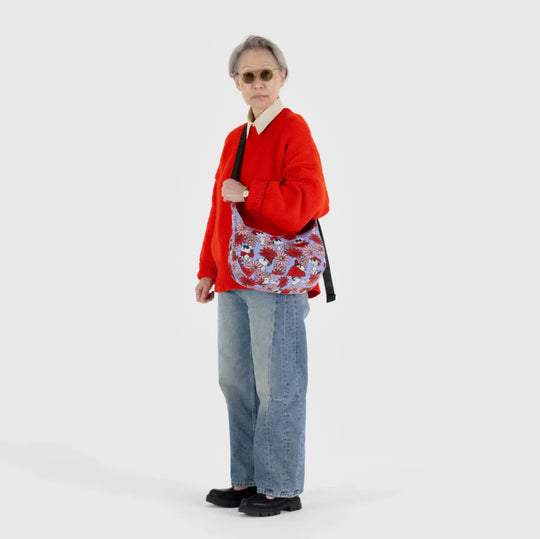 Baggu Medium Nylon Crescent Bag - Floral Snoopy